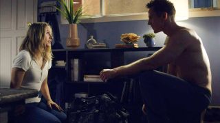 Kristen Bell and Jason Dohring in Veronica Mars Season 4