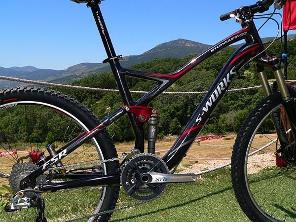 The new frame bears a distinctly low-slung profile for significantly enhanced standover clearance.