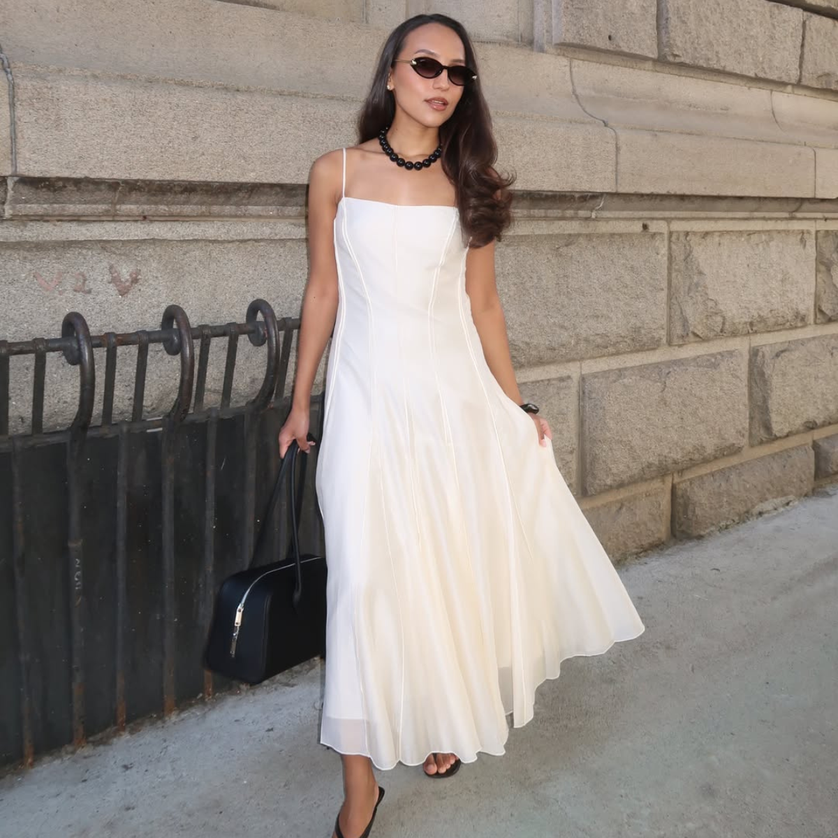 If You Want the Chicest Minimalist Wardrobe This Summer, Make Sure It Includes This, This and This