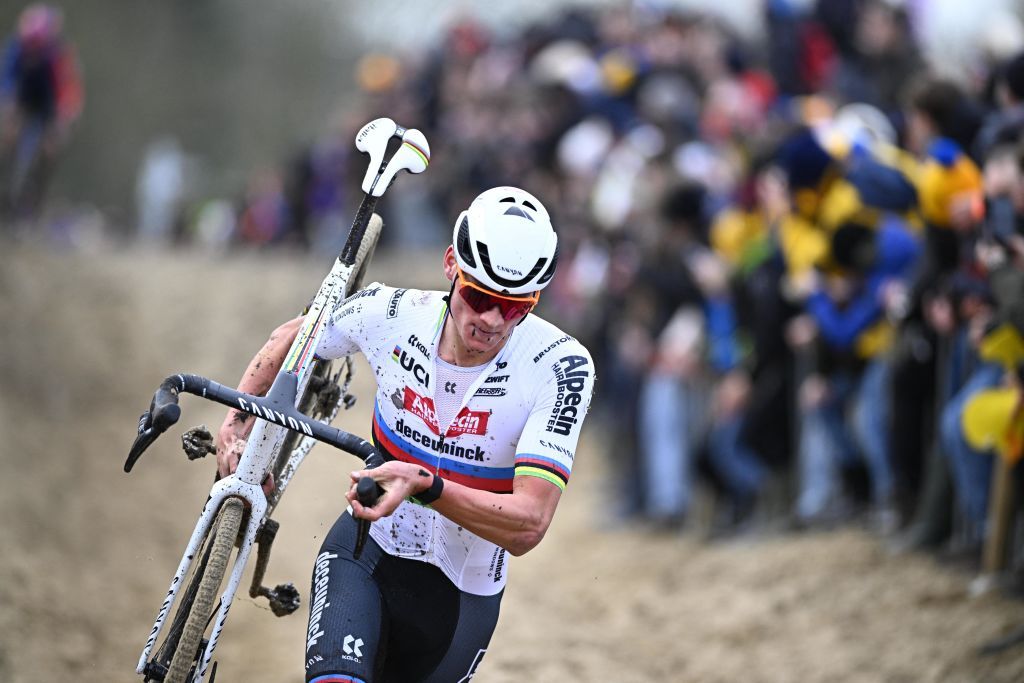 Dutch Mathieu Van Der Poel pictured in action during the men's elite race of the 'Duinencross' cyclocross cycling event on Thursday 04 January 2024 in Koksijde, stage 5/8 in the X2O Badkamers 'Trofee Veldrijden' competition.
BELGA PHOTO JASPER JACOBS (Photo by JASPER JACOBS / BELGA MAG / Belga via AFP)