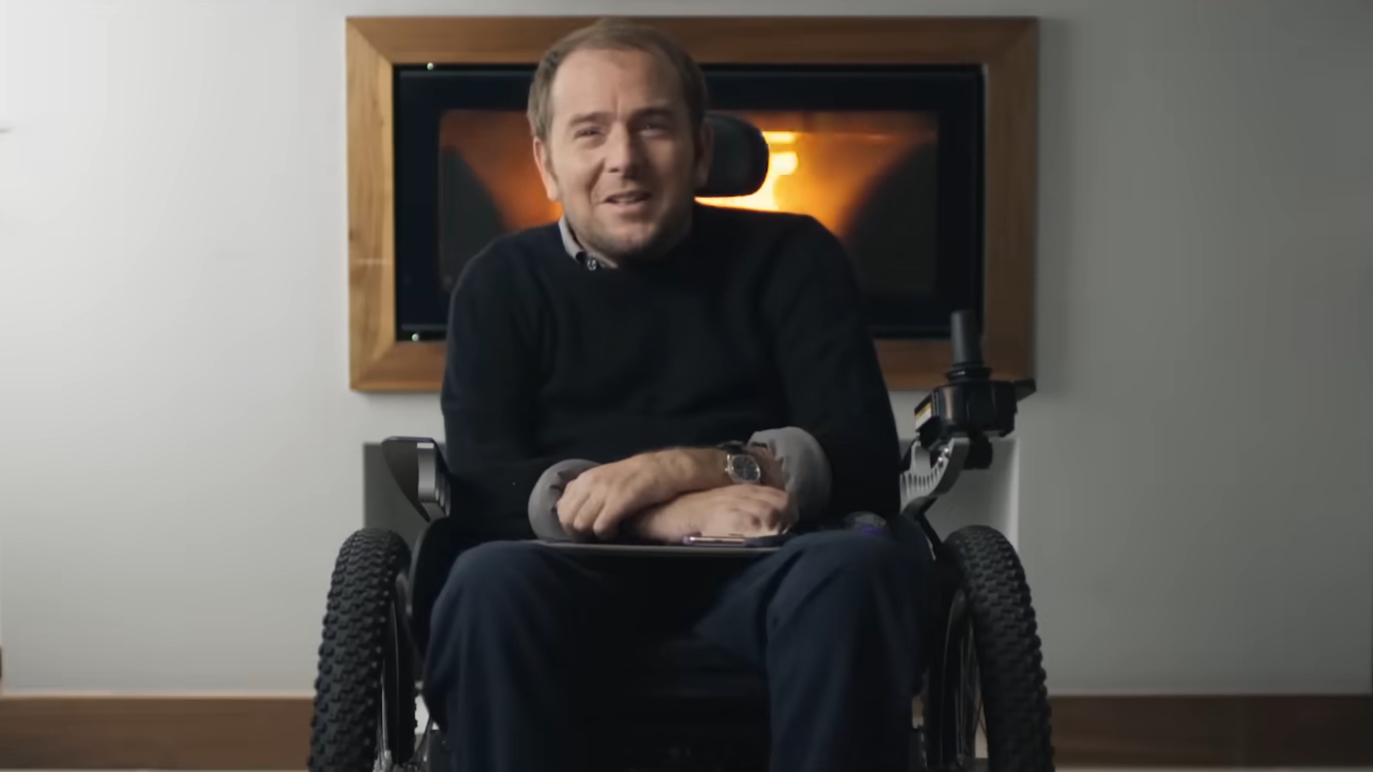 David Holmes is shown in the documentary David Holmes: The Boy Who Lived.