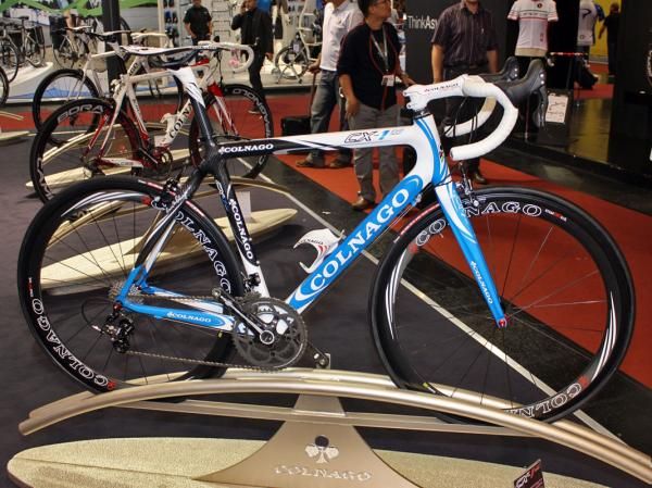 The updated CX-1 Evo gets internal rear brake routing for 2011.