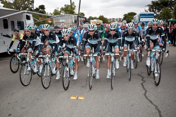 The Leoard Trek team leads out the race today in memory of teammate Wouter Weylandt.