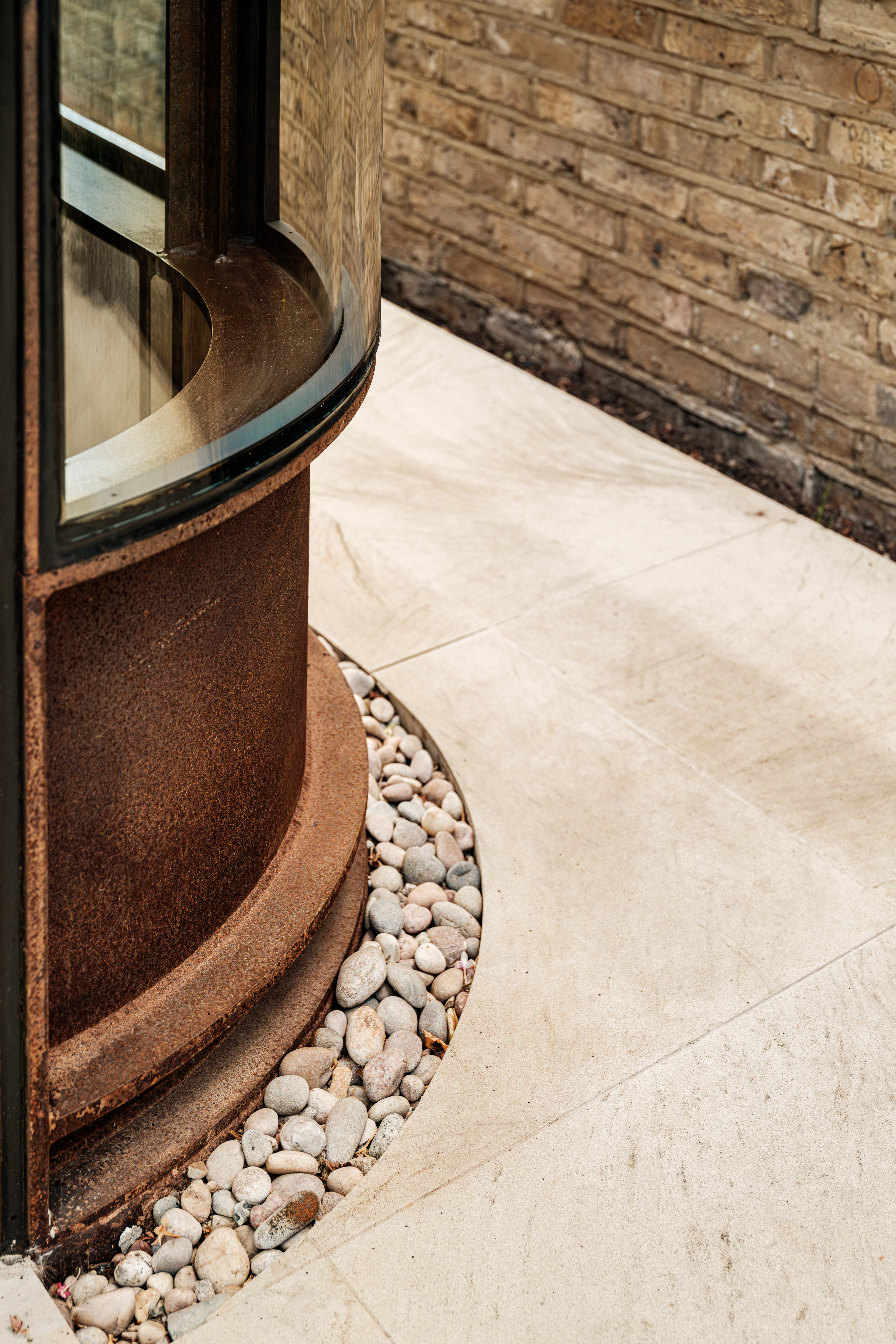 The Gallery, London, by Cagni Williams Associates