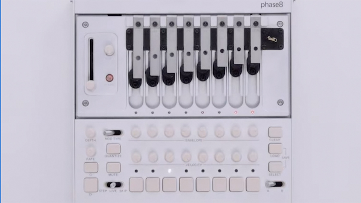 Korg Phase8