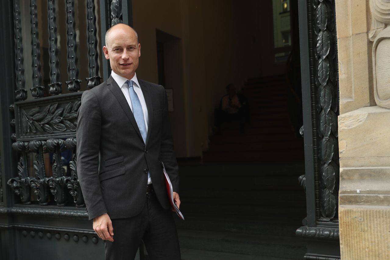 Stephen Kinnock.