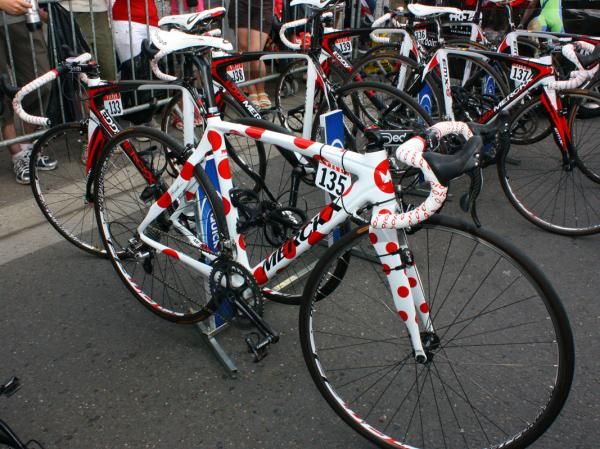 Quick Step led in three categories at the start of Stage 3 with Jerome Pineau in the polka dot jersey.