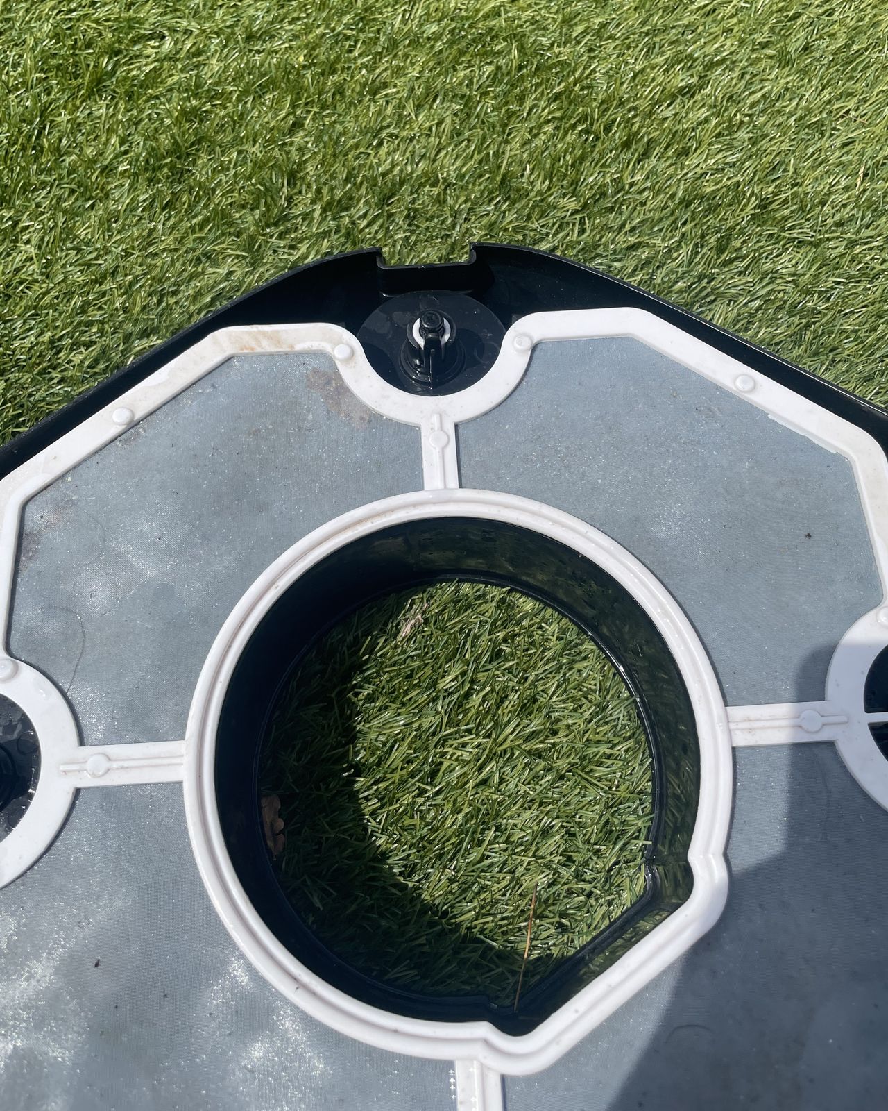 A robot pool cleaners filtration system