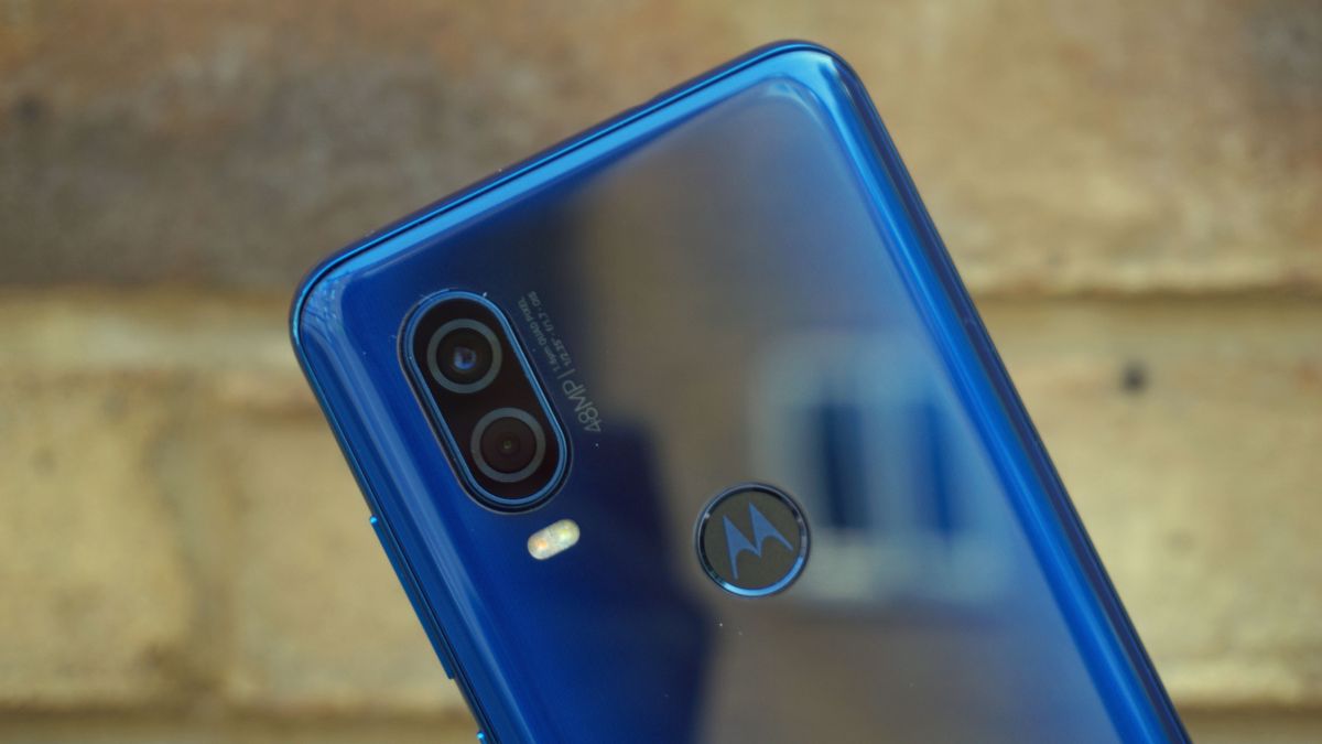 Motorola One Zoom