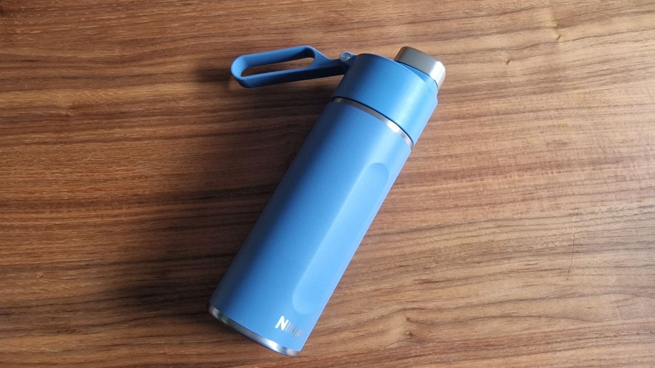 Ninja Thirsti water bottle