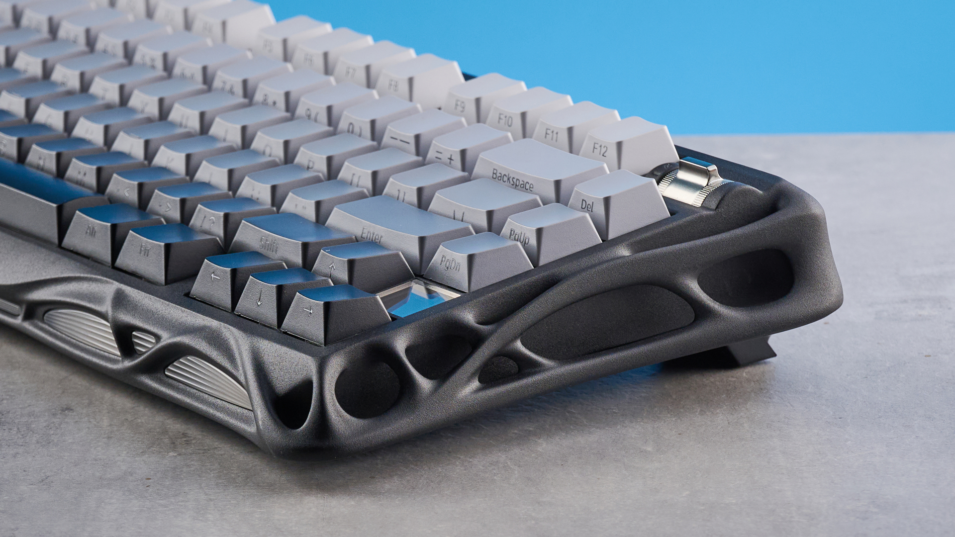 GravaStar Mercury K1 mechanical keyboard in Gradient Black