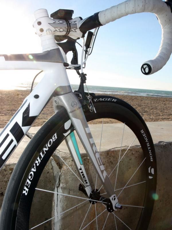 The front end of the bike is mostly finished in an attractive silver.