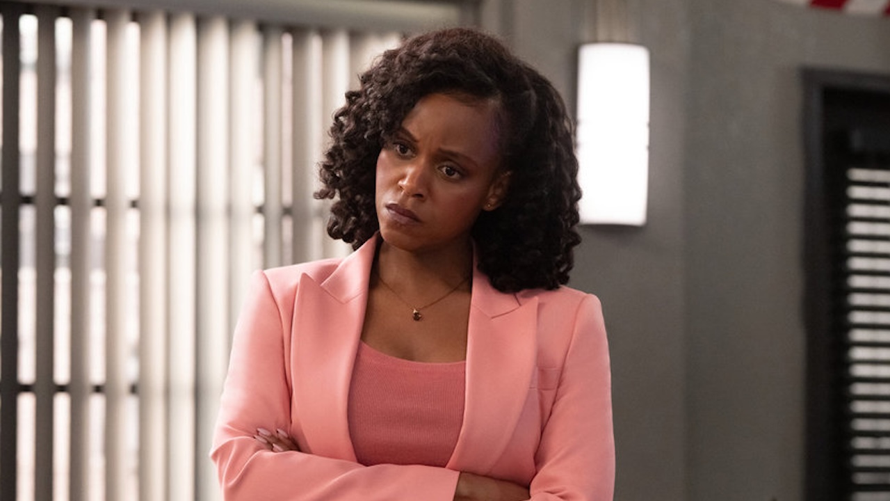 Captain Curry looking skeptical while wearing pink in Law &amp; Order: SVU Season 27x04