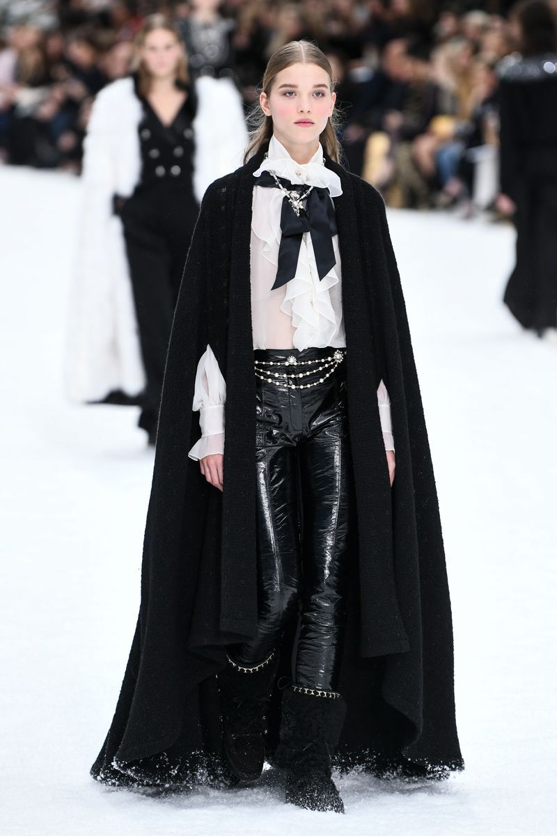 Chanel : Runway - Paris Fashion Week Womenswear Fall/Winter 2019/2020