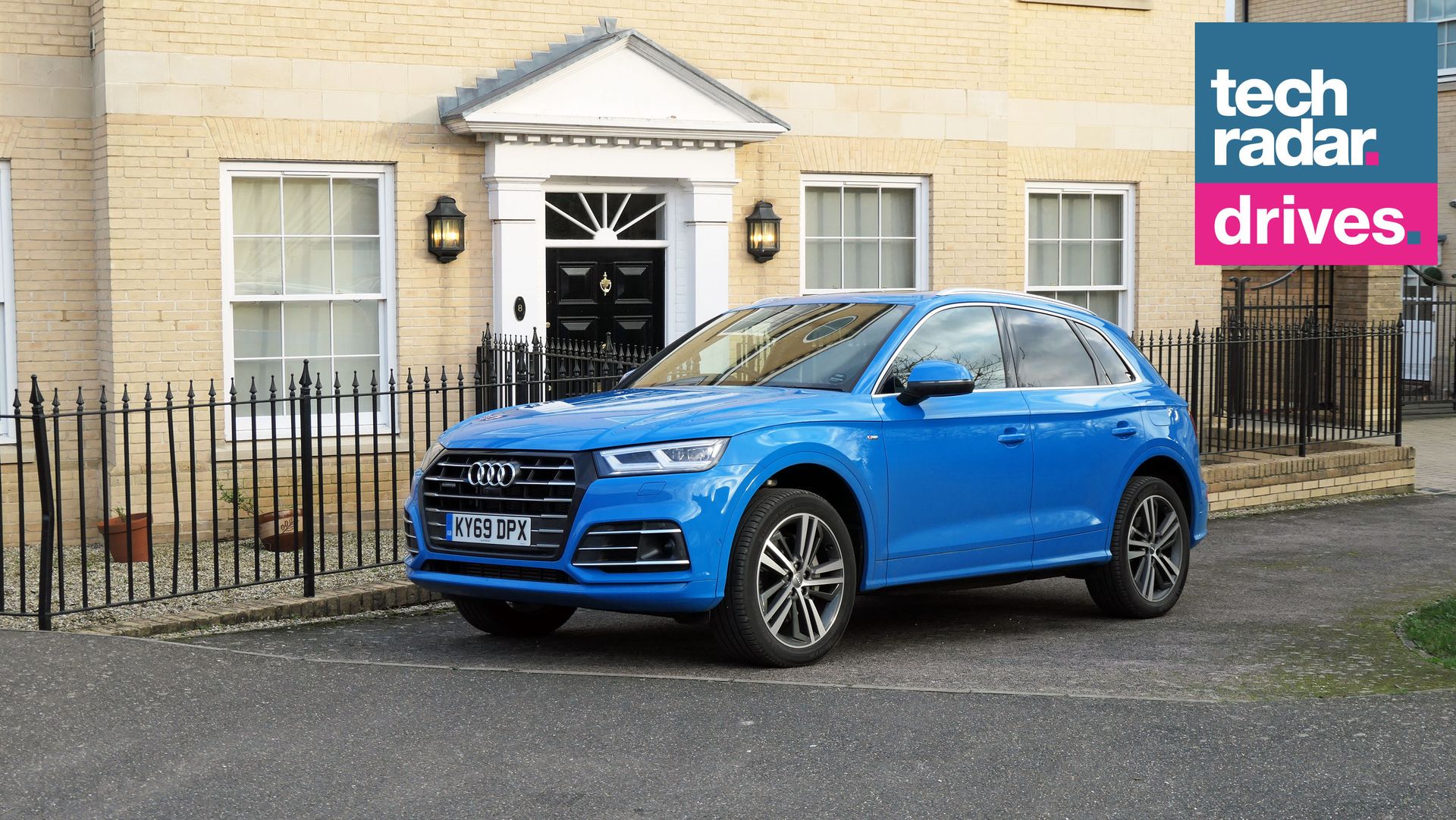 Audi Q5 Tfsi E Audis Plug In Hybrid Suv Delivers A Smooth Comfortable Quiet Ride Techradar