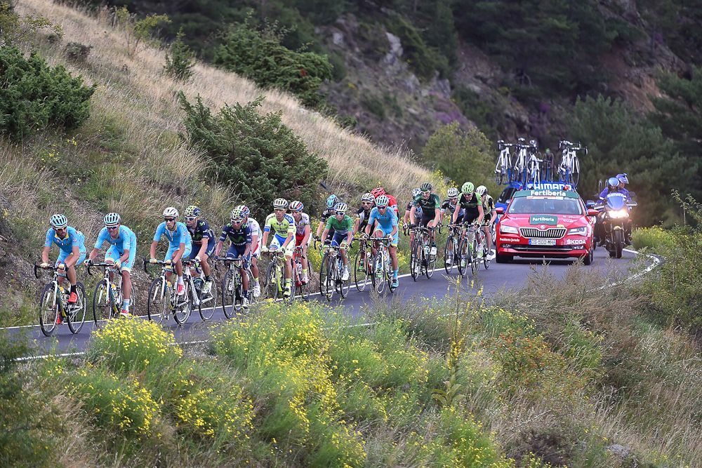 The GC group climbs during stage 11 of the 2015 Vuelta a Espana.