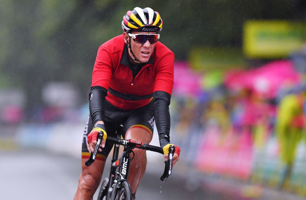 Philippe Gilbert (BMC Racing Team) alternated with several different layers during the stage