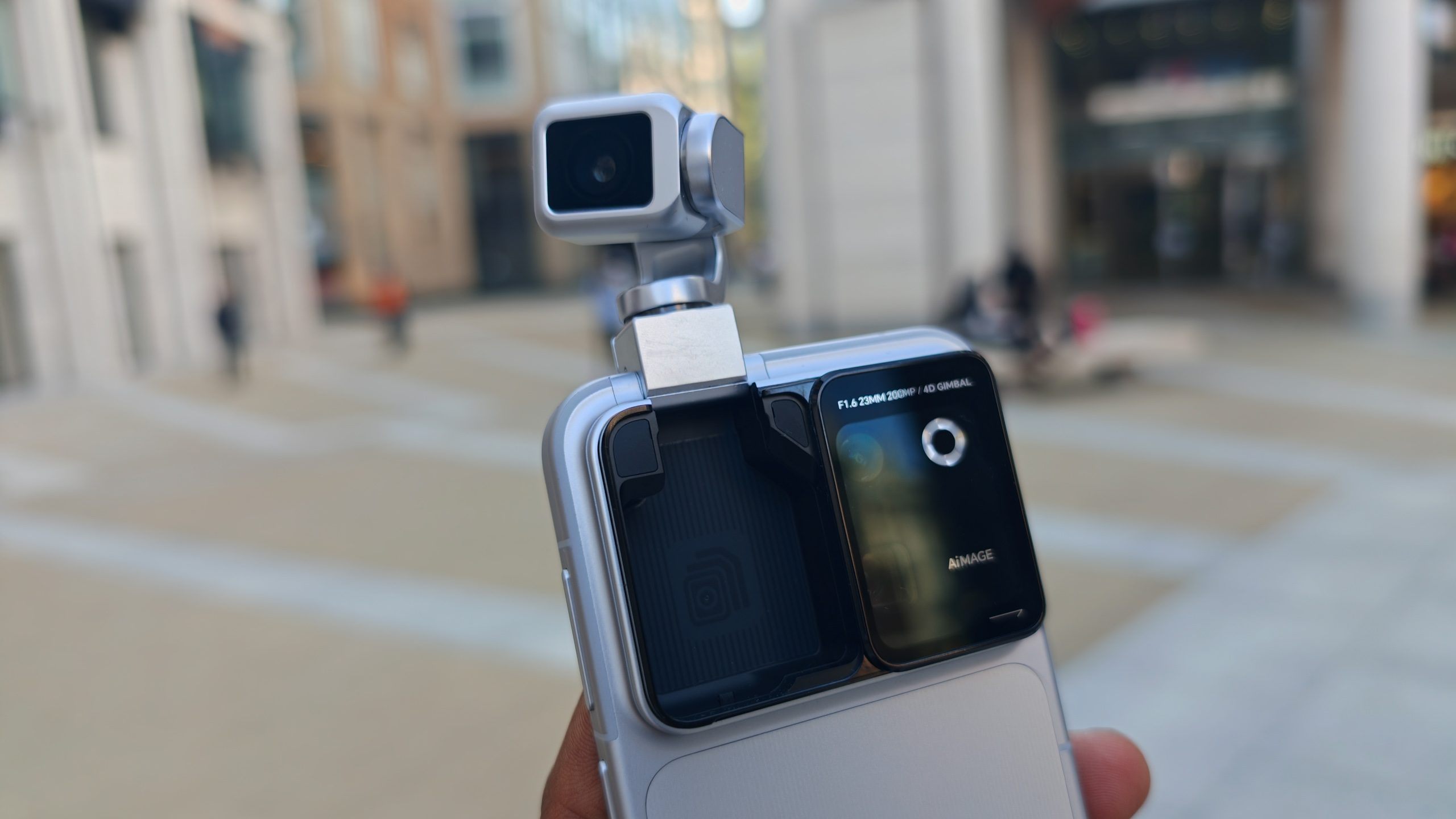 Hands on with the Honor Robot Phone with a 4DoF motorized retractable gimbal