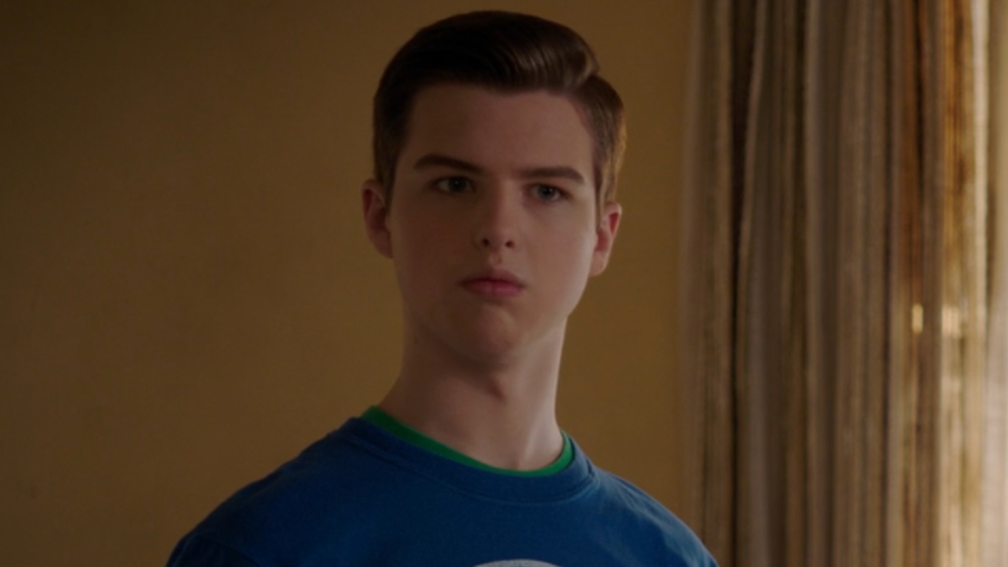 Sheldon talking to his mom in the Young Sheldon finale.