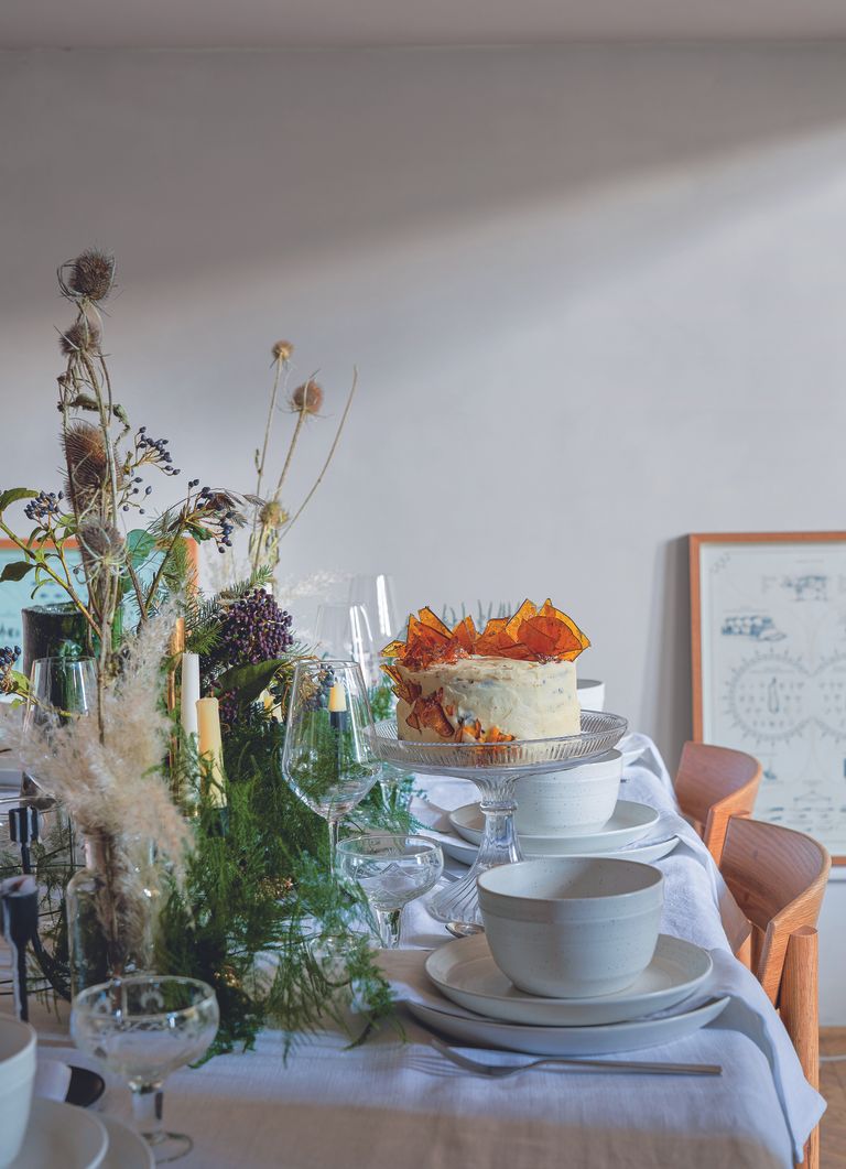 8 table centerpiece ideas to spruce up your dining room Livingetc