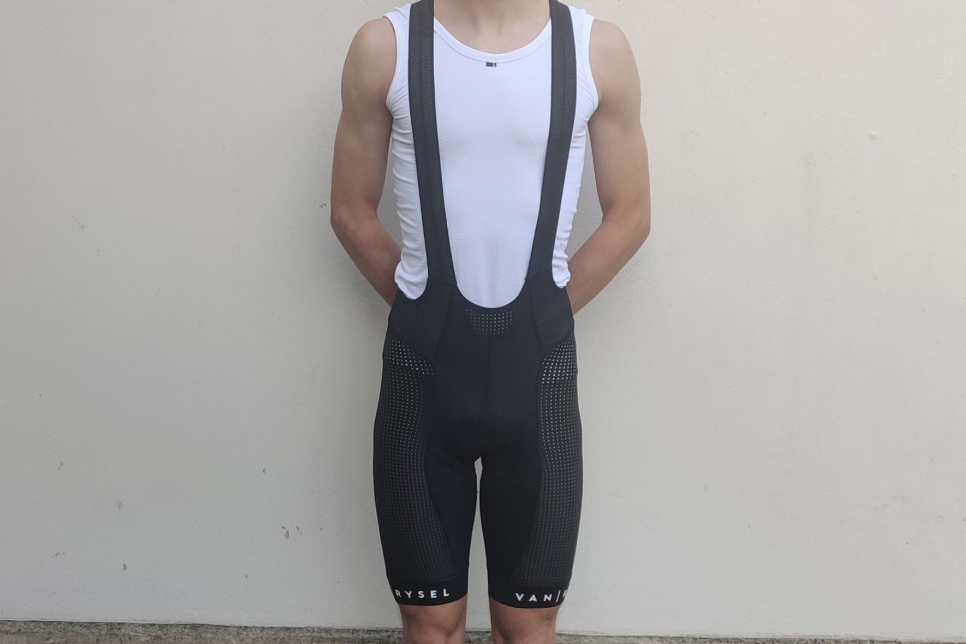 Image shows a rider wearing the Van Rysel Ultralight Racer Shorts.