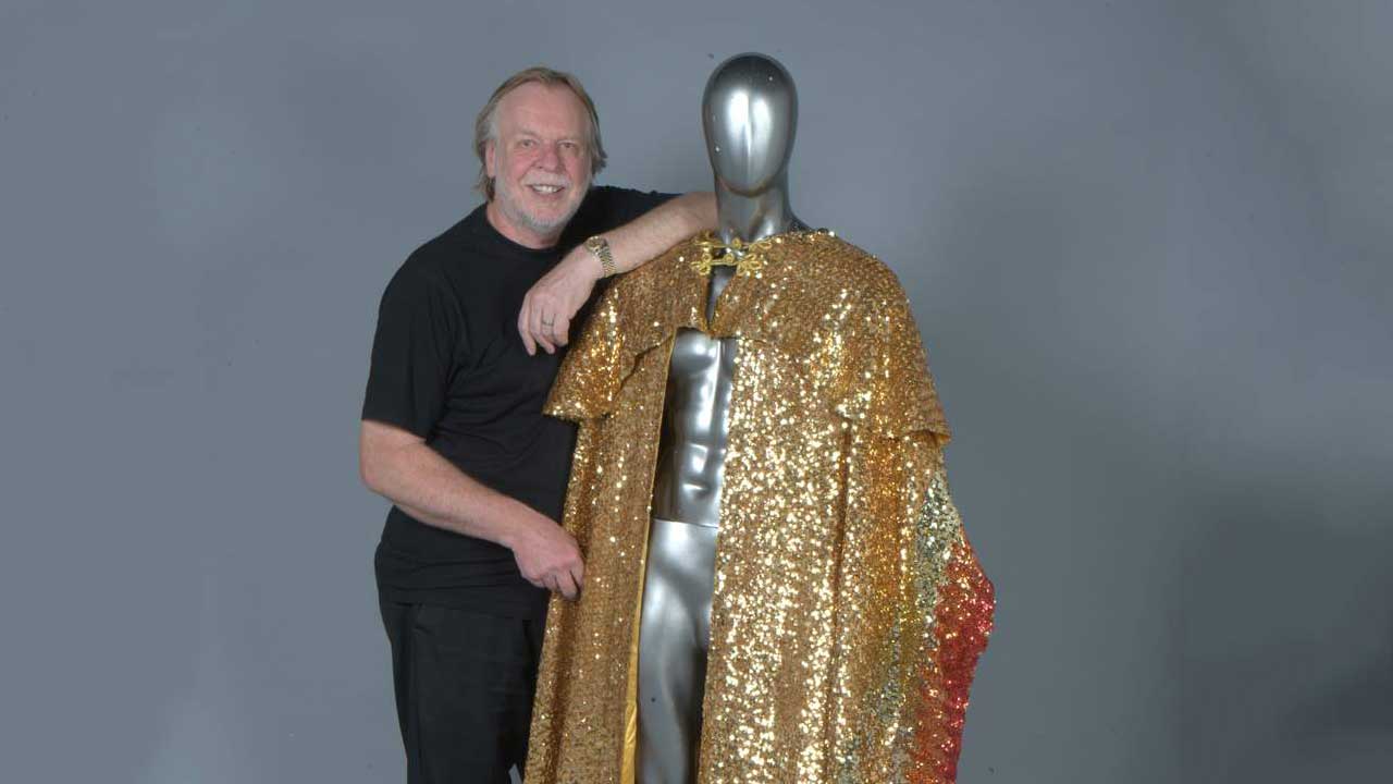 Rick Wakeman and a mannekin wearing a cape