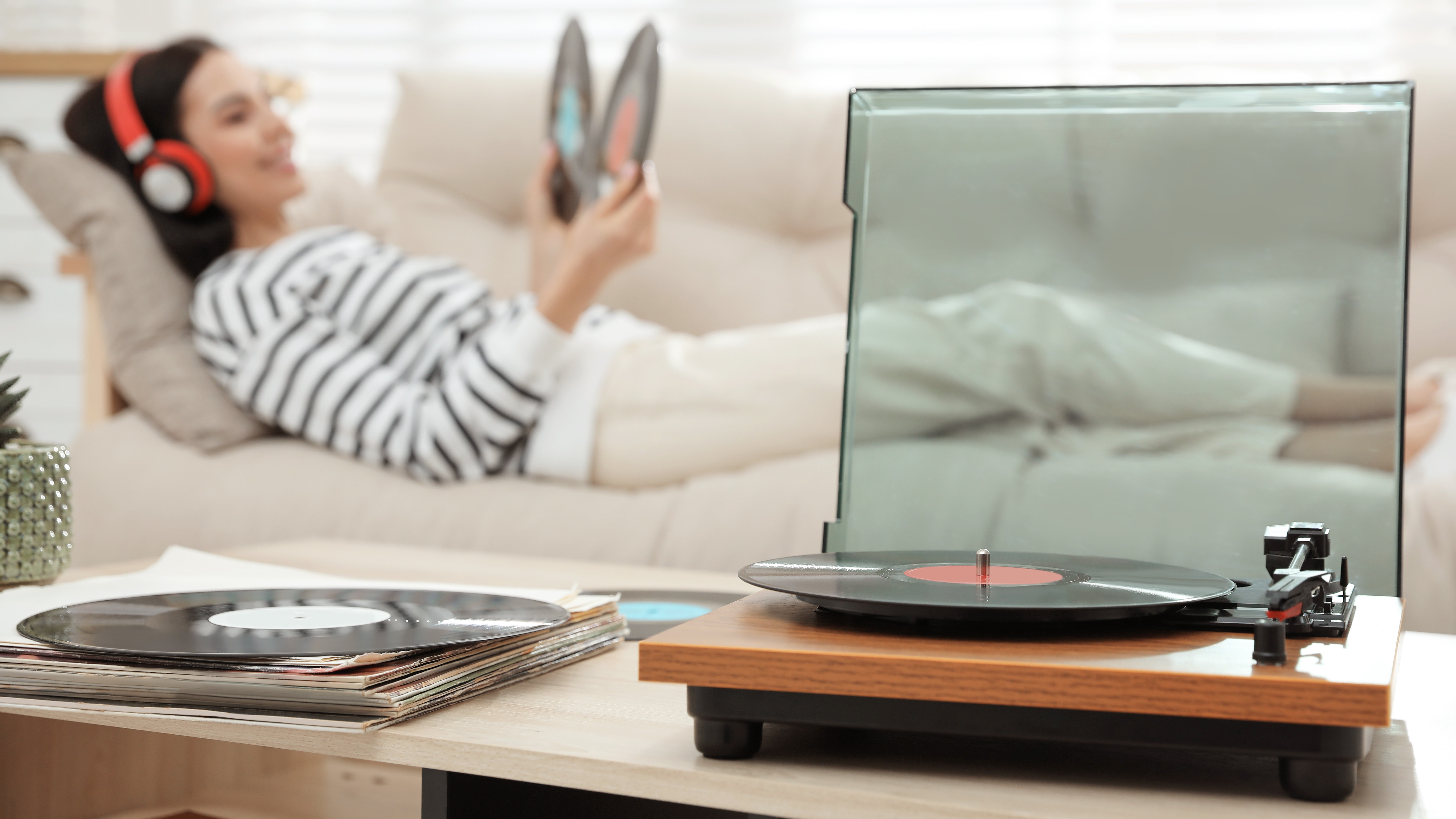 The 5 Best Turntables and Record Players of 2023