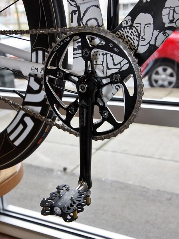 Fairwheel Bikes' Geoff McFetridge-painted Parlee track bike is fitted with a Tune crank.