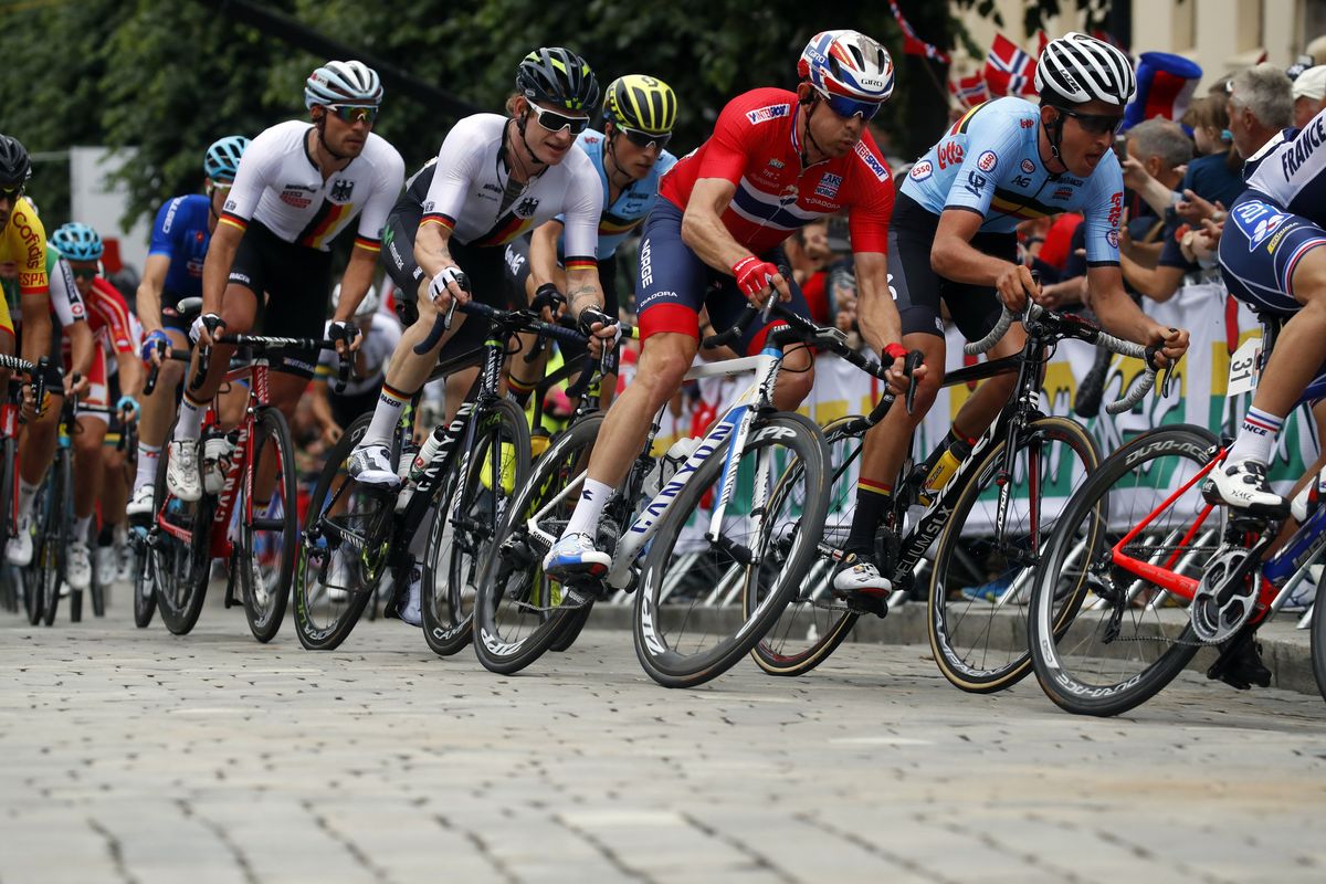 Alexander Kristoff (Norway) mid-pack