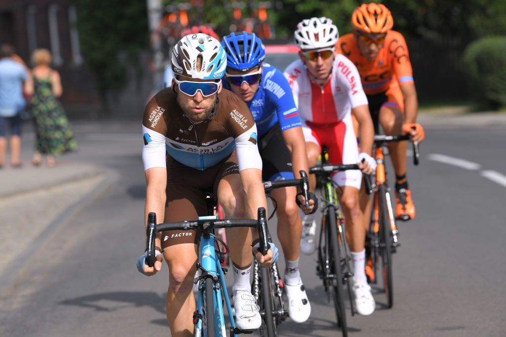 Jan Bakelants (AG2R La Mondiale) leads the breakaway