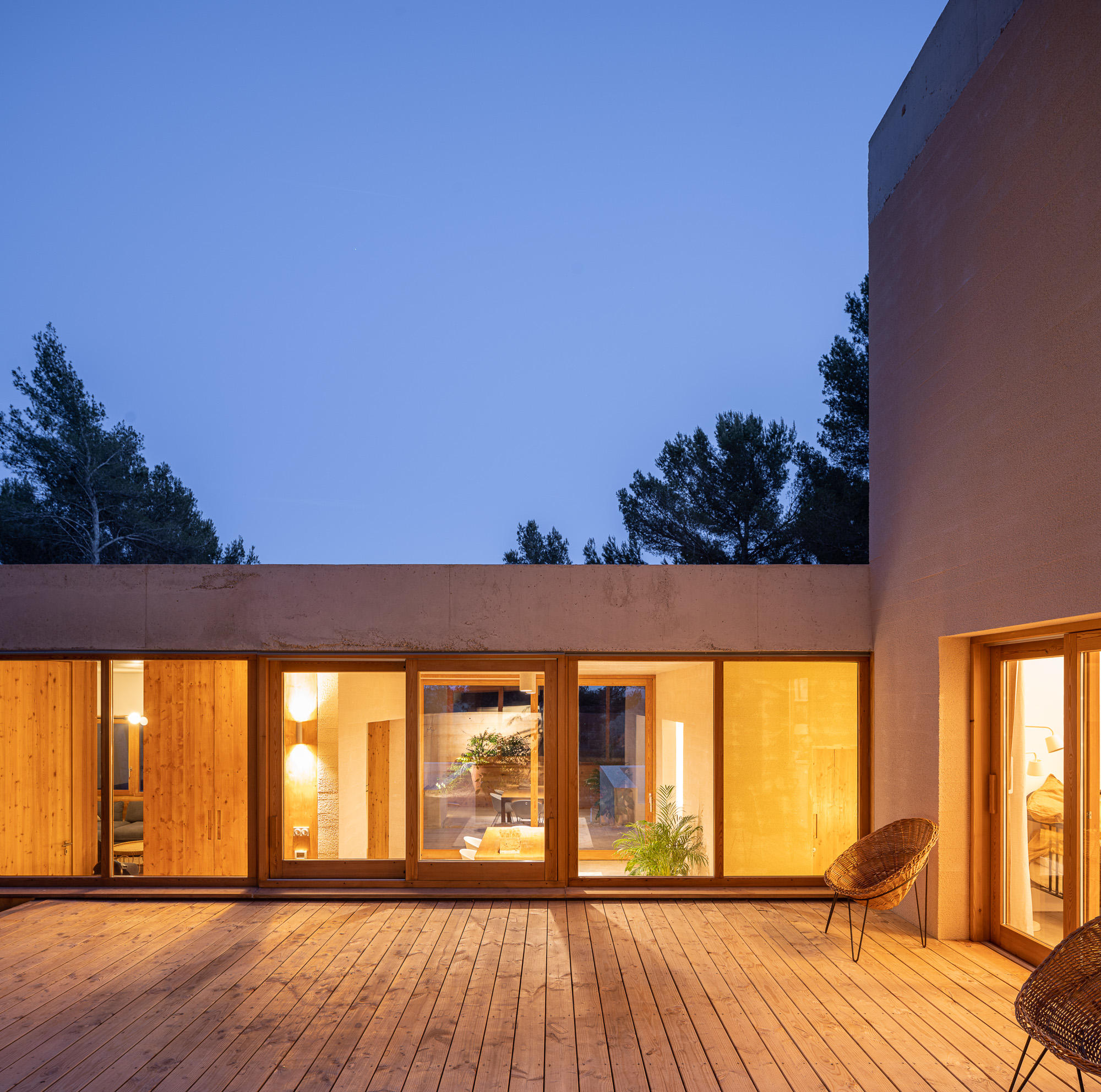 Maison Au Tholonet, France, AT Architectes