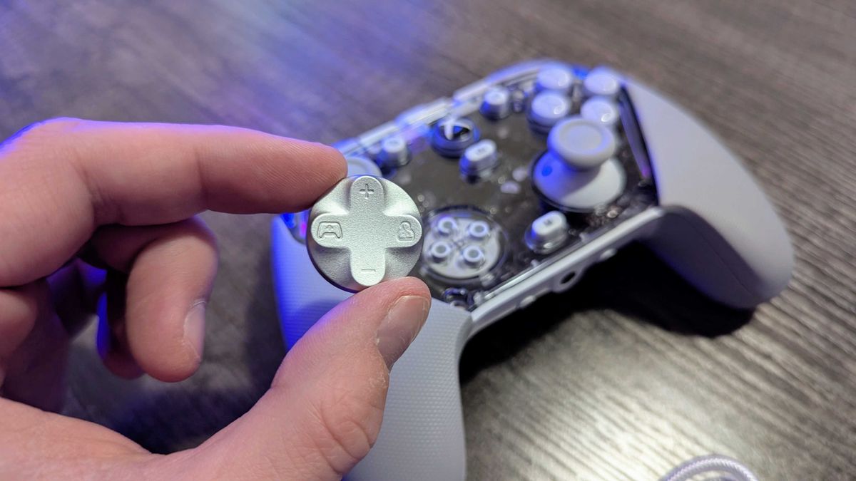 Image of the GameSir G7 Pro wireless controller.