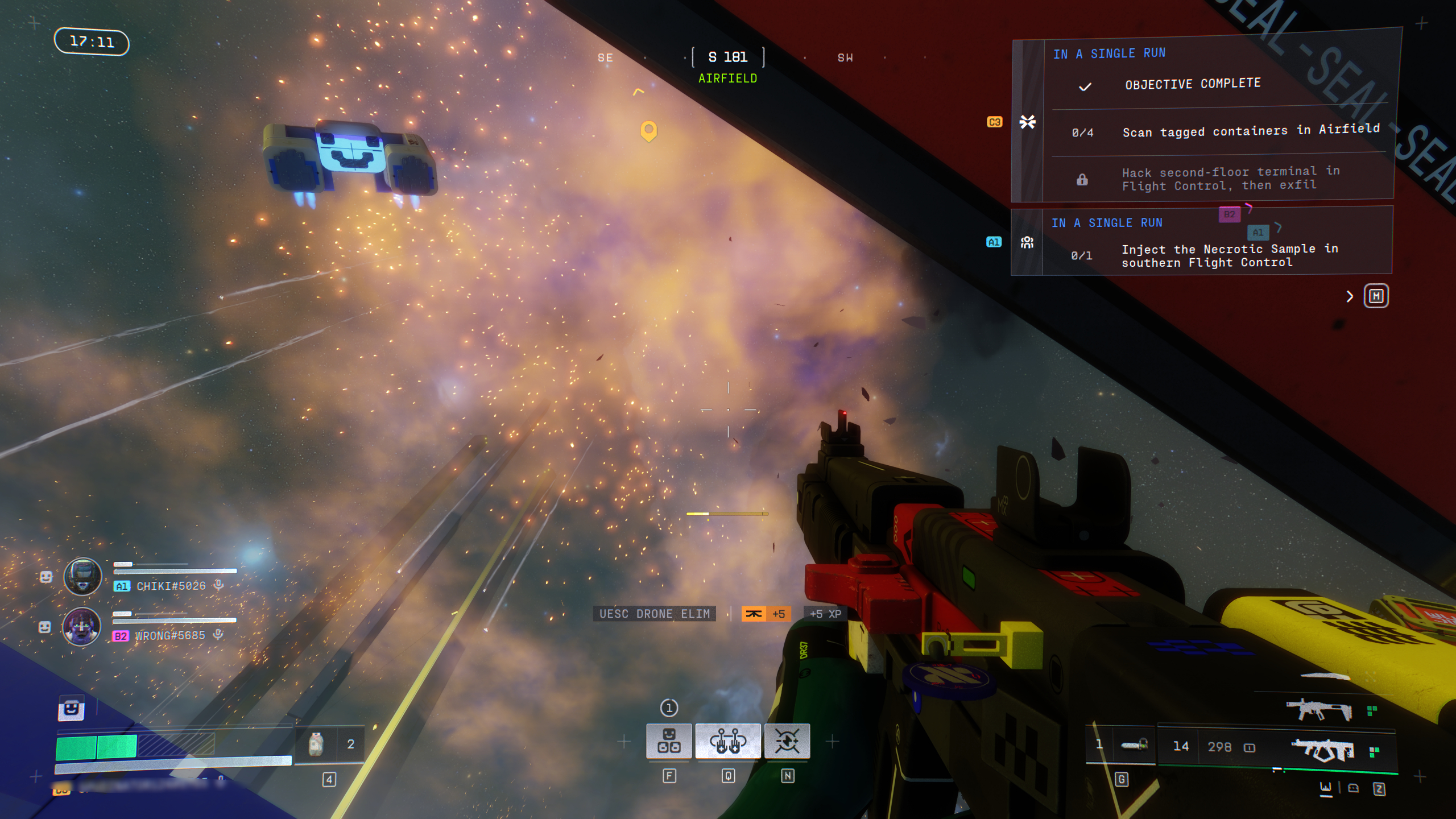 Marathon: A player looking up at the Heat Cascade as it begins to rain down.