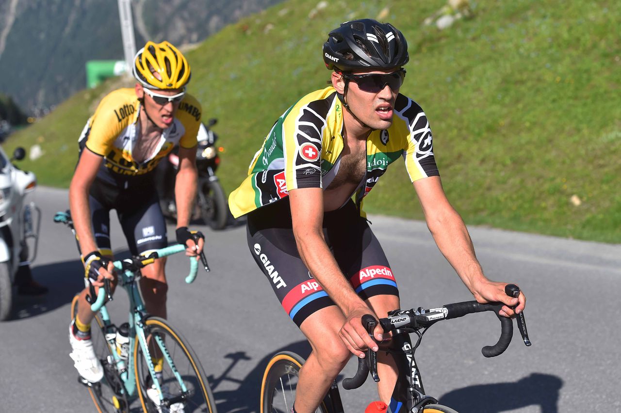 Tom Dumoulin (Giant-Alpecin) tries to limit his losses
