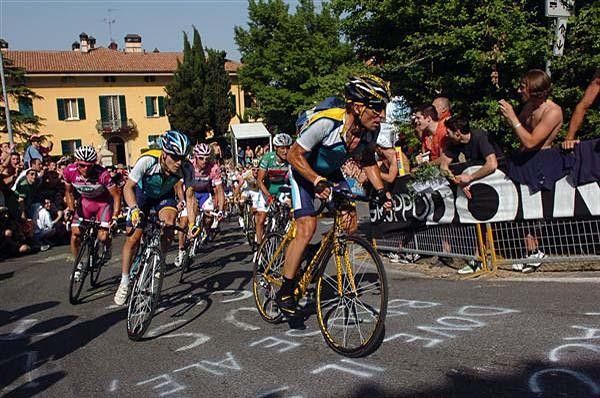 Lance Armstrong, Levi Leipheimer and Danilo Di Luca on the final climb.