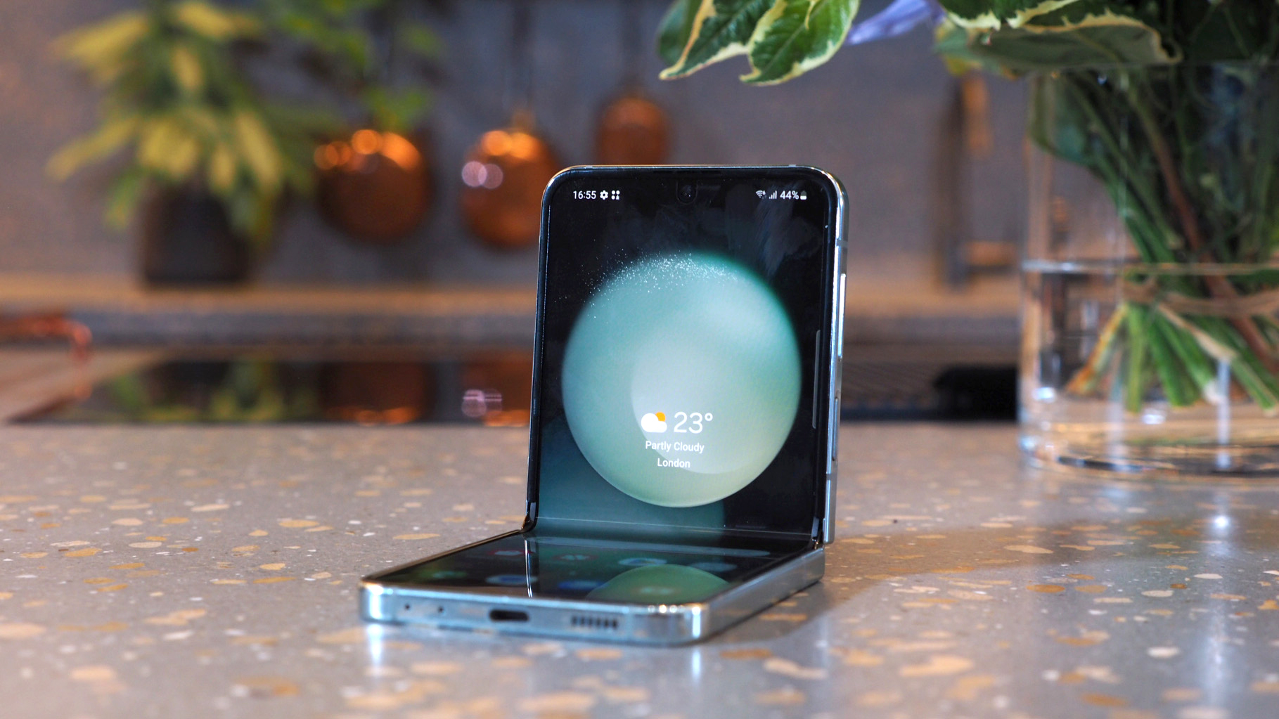 Samsung Galaxy Z Flip 5 review: it's flippin' great