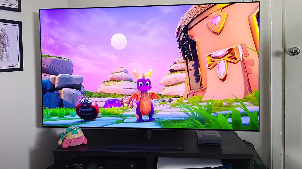 LG OLED G4 with Spyro the Dragon gameplay on screen