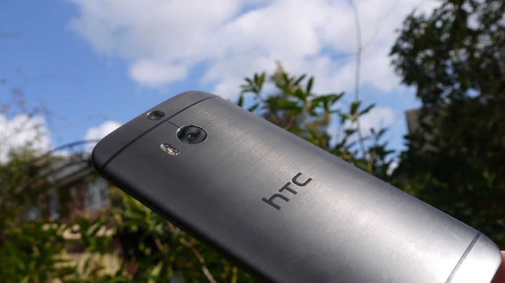 HTC one (m8 Eye). HTC С двумя камерами.