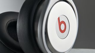 how much did apple buy beats