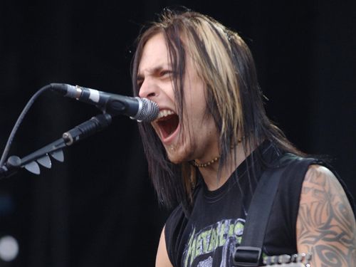 8 Ways To Be A Brilliant Metal Frontman 