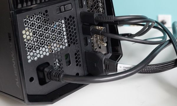 Turn Your Alienware Laptop Into A Vr Ready Desktop Laptop Mag