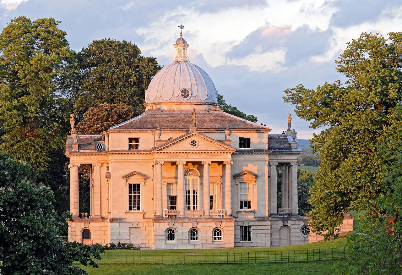 A view of the exterior of Henbury Hall, a modern palladian house built in 1986 to the designs of Felix Kelly and Julian Bicknell.