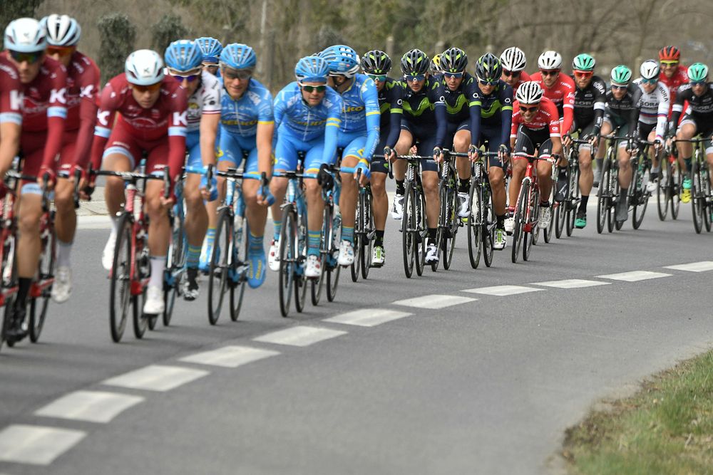 The peloton in action during stage 5 at Paris-Nice
