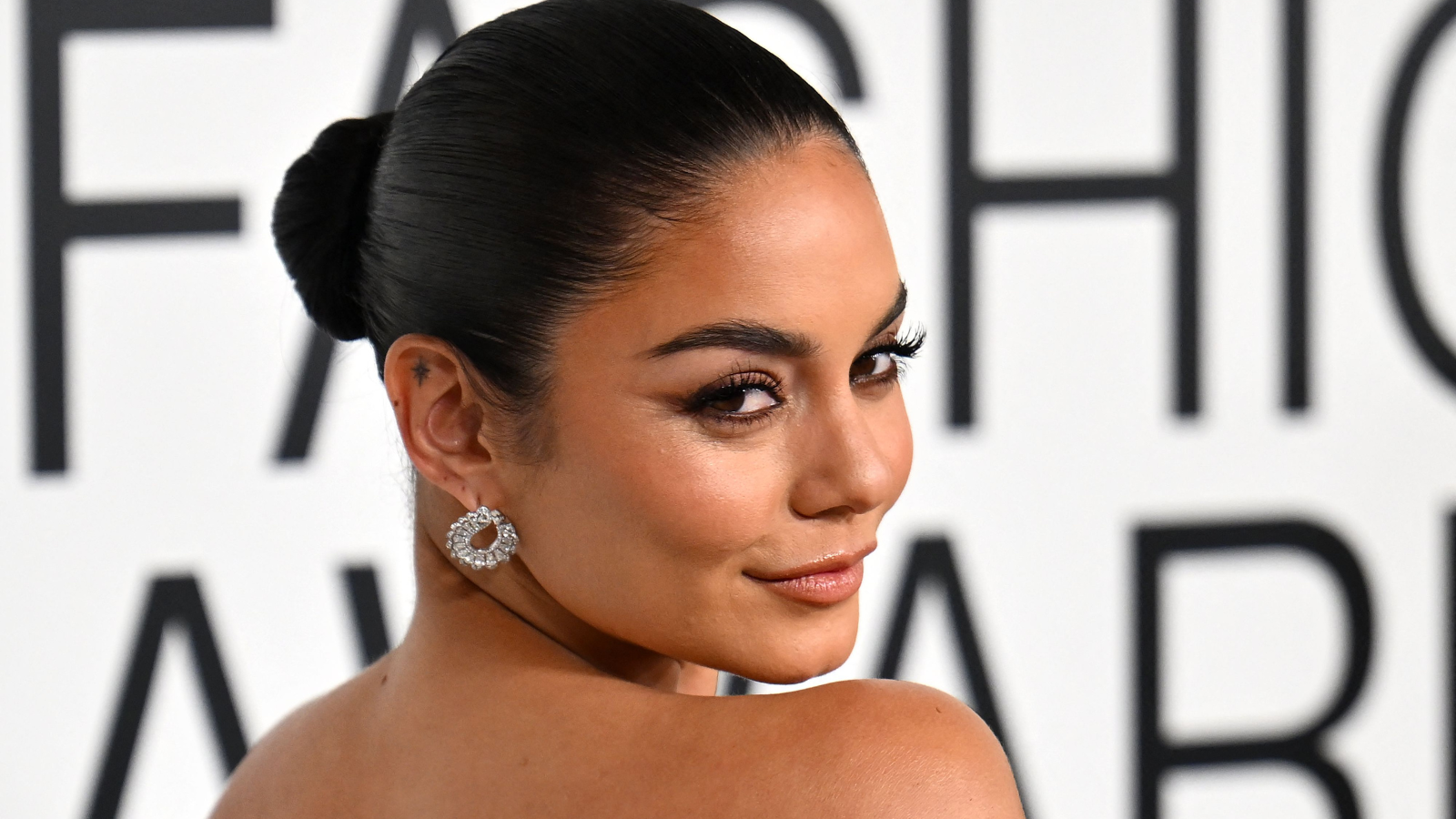 vanessa hudgens net worth 2018