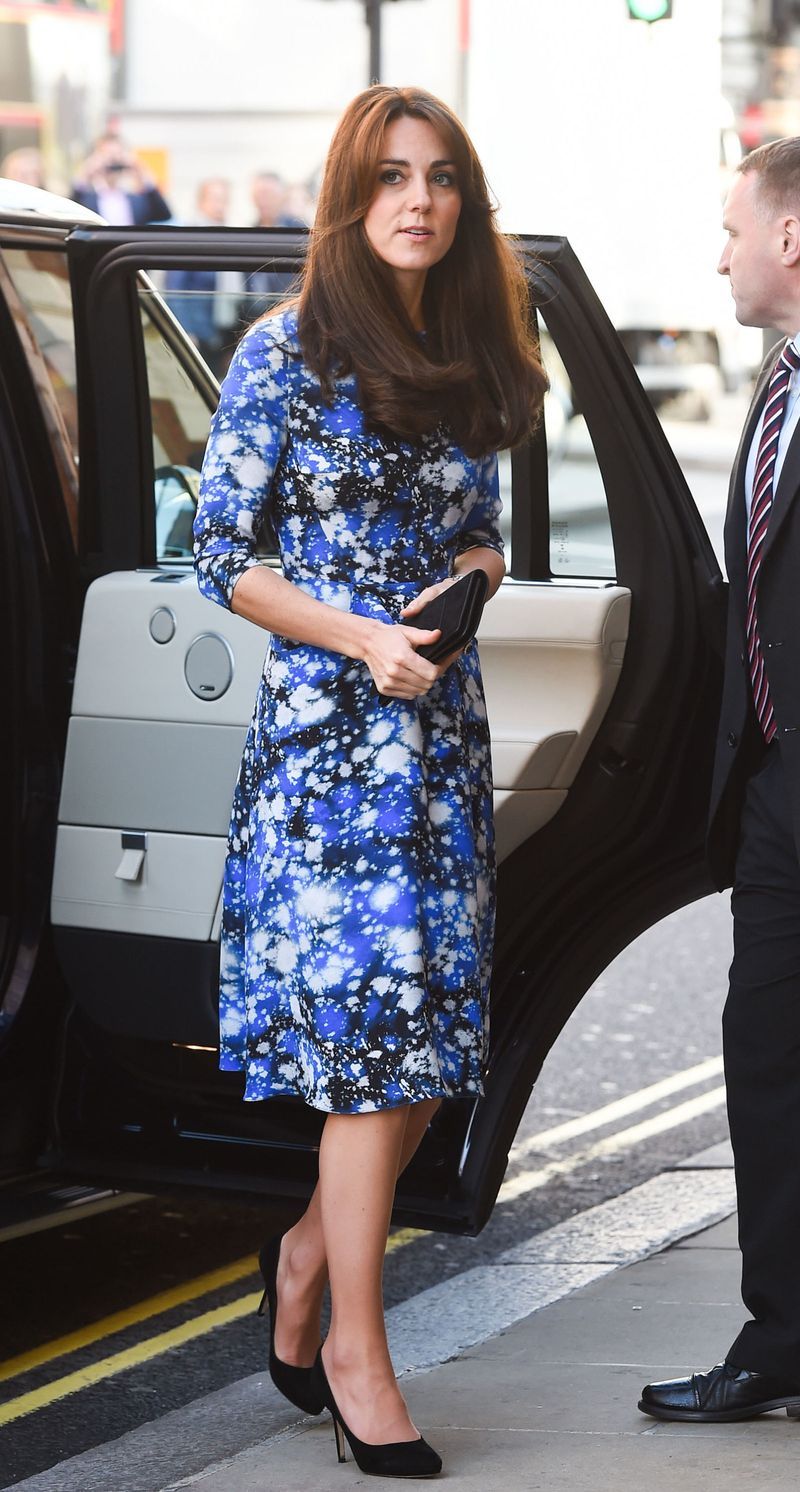 Clothing, Cobalt blue, Dress, Blue, Street fashion, Fashion, Electric blue, Footwear, Hairstyle, Leg,