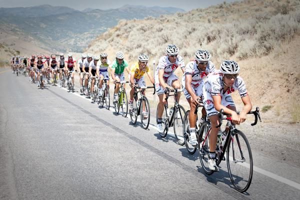 Burke Swindlehurst (Bissell) and Ben King (Fly V Australia) making up all the time they can on a descent.