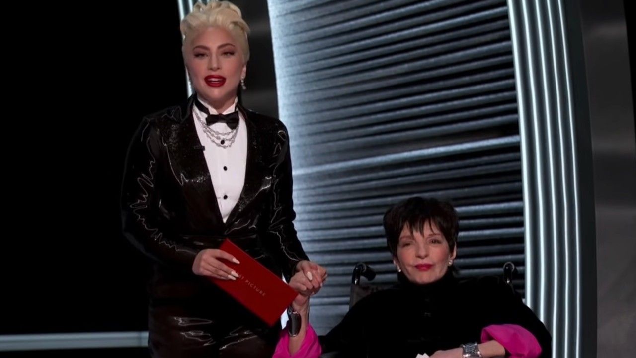 Het blijkt dat het virale Oscar-moment van Liza Minnelli en Lady Gaga een wankele achtergrond heeft