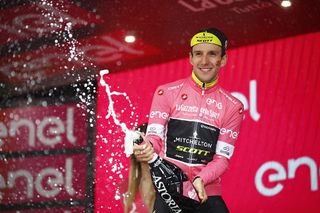 Simon Yates stays in the pink jersey after stage 16 time trial at the Giro d'Italia