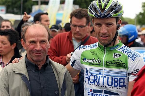 David Le Lay (Agritubel) with his father Gilbert at the finish in Saint Brieuc.
