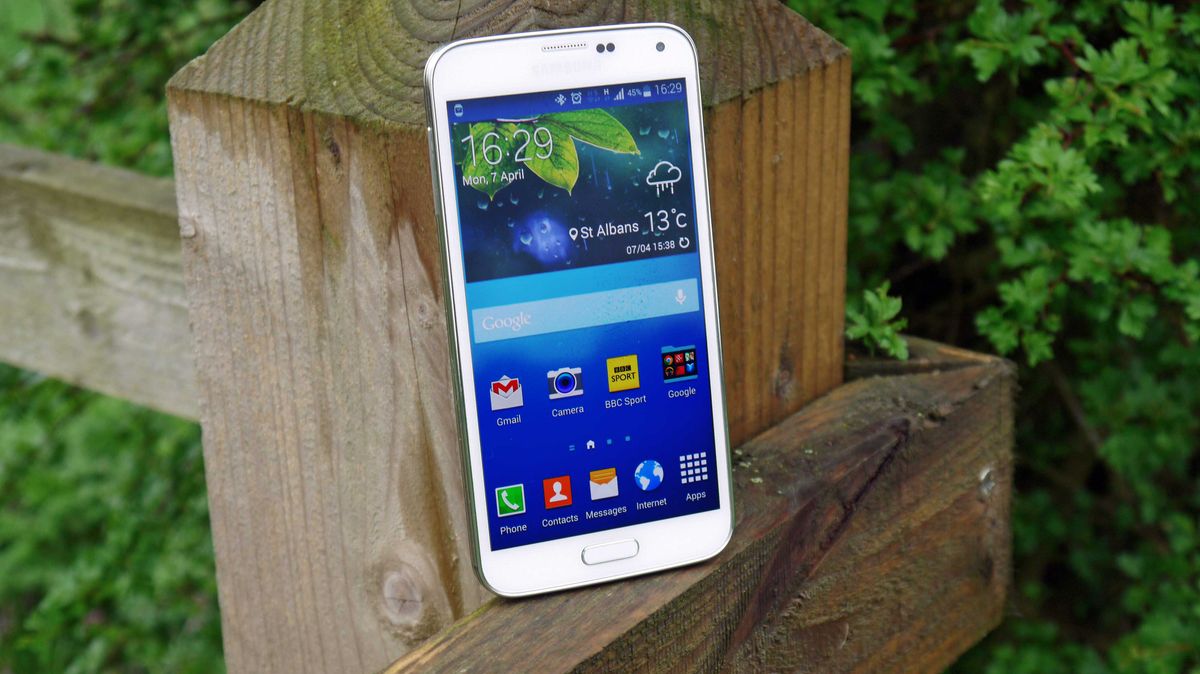 Samsung Galaxy Alpha Review > Display, Software